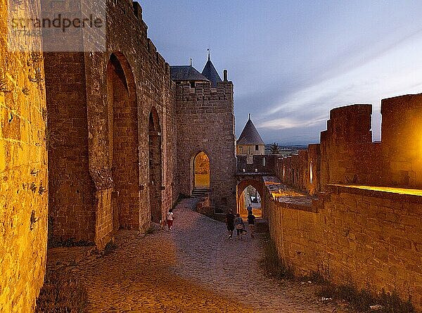 Carcassonne  Weltkulturerbe der UNESCO  ist eine mittelalterliche Festungsstadt an der Aude  Okzitanien  Frankreich  Europa