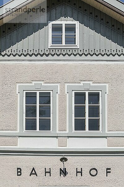 Fenster  Gebäude  Architektur  Bahnhof Schaan-Vaduz  Liechtenstein  Europa