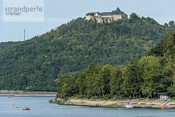Schloss Waldeck über Stausee Edersee  Edertal  Kassel  Hessen  Deutschland  Europa