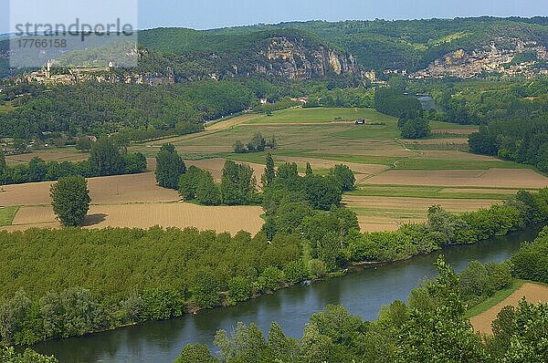 Castelnaud  Fluss Dordogne  Castelnaud la Chapelle  Perigord  Dordogne-Tal  Perigord Noir  Aquitanien  Frankreich  Europa