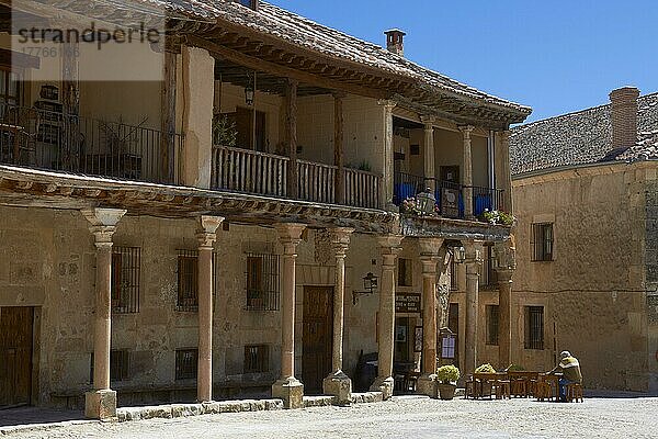 Plaza Mayor (Hauptplatz)  Pedraza  Provinz Segovia  Kastilien-León  Spanien  Europa