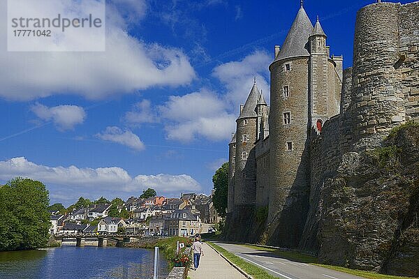 Josselin  Bretagne  Schloss Josselin  Morbihan  Kanal zwischen Nantes und Brest  Bezirk Pontivy  Frankreich  Europa
