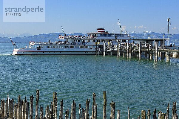 Wasserburg  Passagierfähre  Deutschland  Bayern  Allgäu  Bodensee  Europa