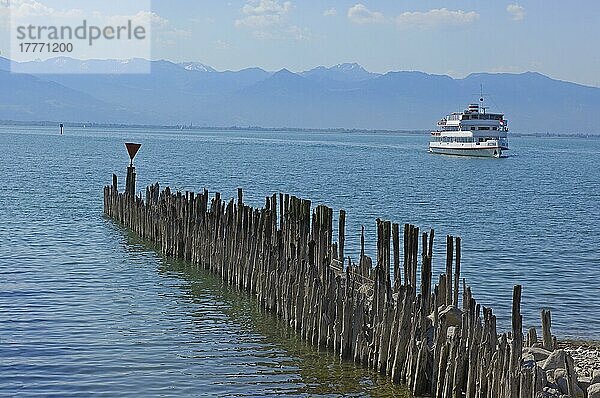 Wasserburg  Passagierfähre  Deutschland  Bayern  Allgäu  Bodensee  Europa