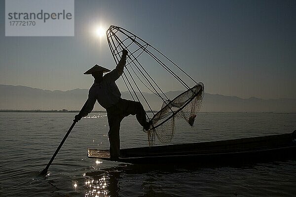 Fischer am Inle-See  Nyaungshwe  Myanmar  Asien