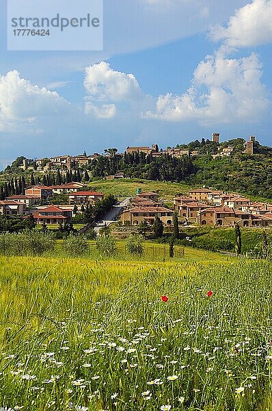 Montichiello  Pienza  Toskana-Landschaft  Val d'Orcia  Orcia-Tal  UNESCO-Weltkulturerbe  Provinz Siena  Toskana  Italien  Europa