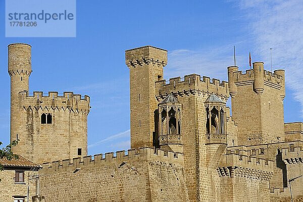 Olite  Palast der Könige von Navarra  Burg  Navarra  Spanien  Europa