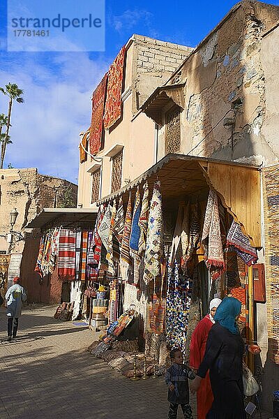 Souk  Traditioneller Markt  Rahba Kedima Platz  Place des epices  Medina  Marrakech  UNESCO Weltkulturerbe  Maghreb  Nordafrika  Marokko  Afrika