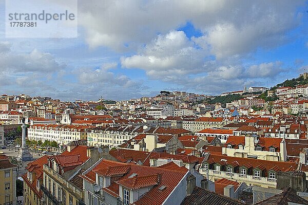 Lissabon  Gesamtansicht und Rossio-Platz  Portugal  Europa