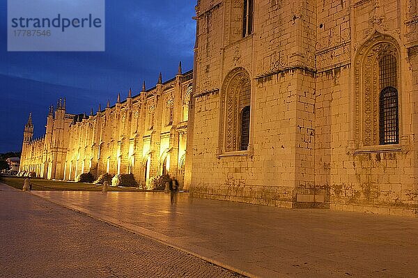 Mosteiro dos Jeronimos  Kloster der Hieronymiten in der Abenddämmerung  UNESCO-Weltkulturerbe  Belem  Lissabon  Portugal  Europa