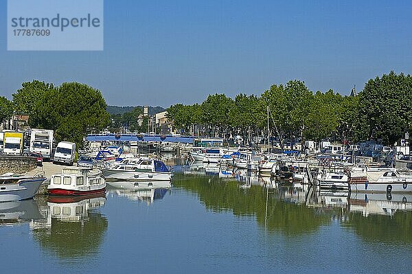 Canal du Rhone bei Sete  Beaucaire  Bouches-du-Rhone  Departement Gard  Provence  Frankreich  Europa