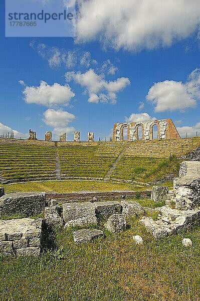 Gubbio  Römisches Theater  Umbrien  Italien  Europa