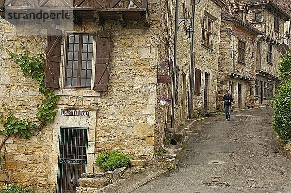 Lot-Tal  Jakobsweg  Midi-Pyrenäen  Saint Cirq Lapopie  Frankreich  Europa