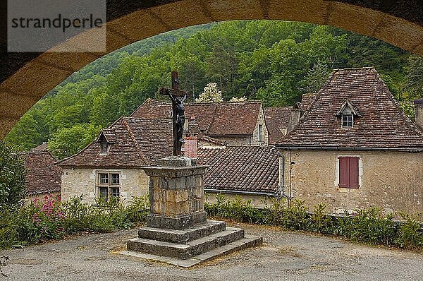 Lot-Tal  Jakobsweg  Midi-Pyrenäen  Saint Cirq Lapopie  Frankreich  Europa