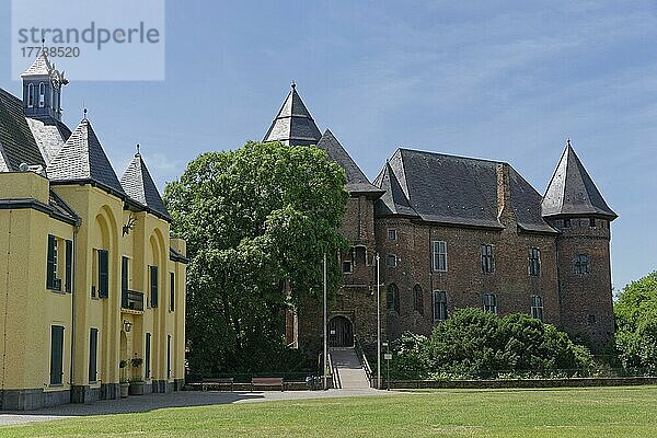 Burg Linn  Krefeld  Nordrhein-Westfalen  Deutschland  Europa