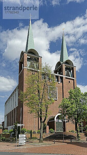 Kirche St.Martin in Aldenhoven  Aldenhoven  Kreis Düren  Nordrhein-Westfalen  Deutschland  Europa