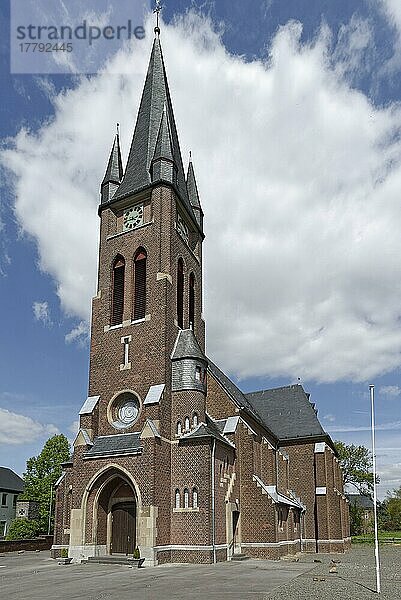 Kirche St.Ursula  Dürboslar  Aldenhoven  Kreis Düren  Nordrhein-Westfalen  Deutschland  Europa
