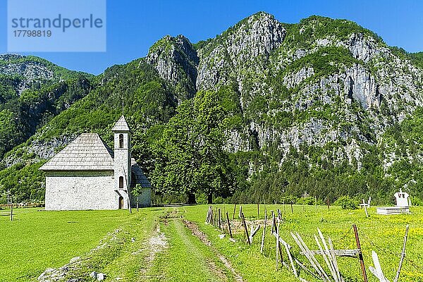 Katholische Kirche  Dorf Thethi  Thethi-Tal  Albanien  Europa