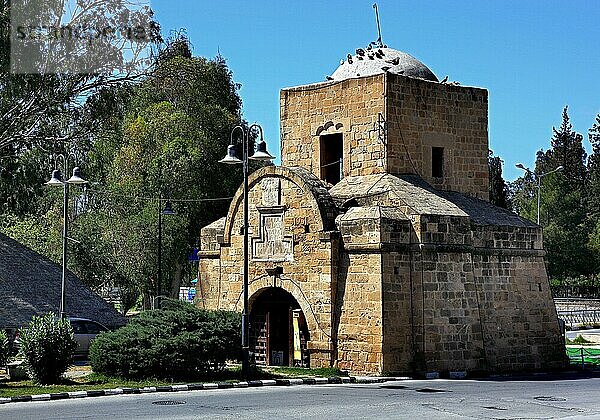 Lefkosa  Lefkosia  Nikosia  im Nordteil der Hauptstadt Zyperns  das Girne Kapisi  Kyrenia-Tor im Norden der Altstadt  Girne Gate erbaut 1562  Nordzypern
