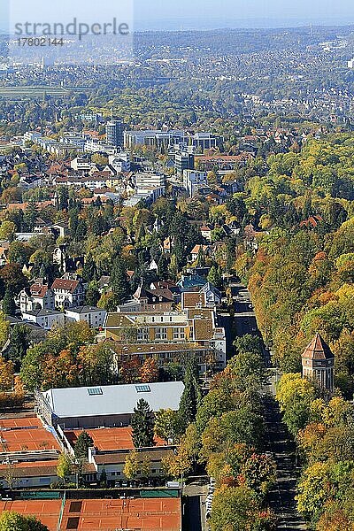 Blick im Herbst vom Stuttgarter Fernsehturm auf Stuttgart Degerloch  Landeshauptstadt Stuttgart  Baden-Württemberg  Deutschland  Europa
