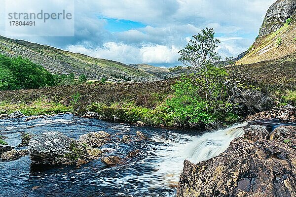 Wasserfälle am Dundonnell River in Wester Ross  NC500  Highlands  Schottland  UK