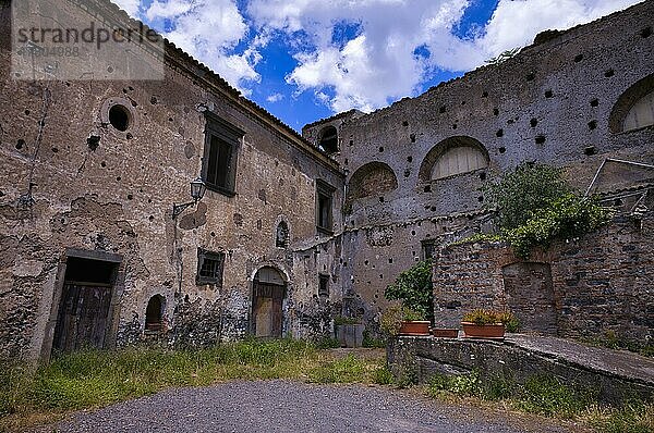 Ehemaliges Kloster  Monastero  Convento di San Giorgio  Altstadt  Randazzo  Sizilien  Italien  Europa