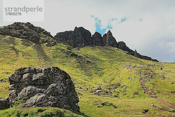 Innere Hebriden  Isle of Skye  Trotternish Halbinsel  Landschaft am Storrmassiv  Schottland  Großbritannien  Europa