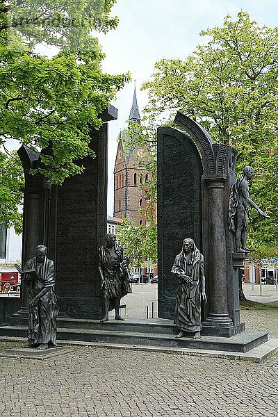 Denkmal der Göttinger Sieben beim Landtag  Landeshauptstadt Hannover  Niedersachsen  Deutschland  Europa