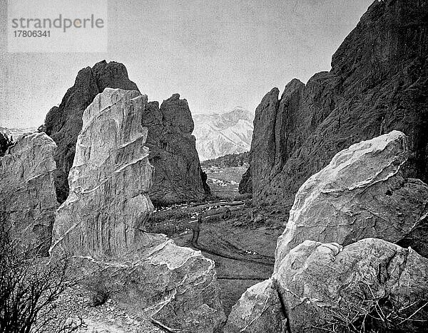 Landschaft am Utah Pass  dem Garten der Götter am Fuße des Mount Pikes Peak bei Colorado Springs  ca 1880  Amerika  Historisch  digital restaurierte Reproduktion einer Fotovorlage aus dem 19. Jahrhundert
