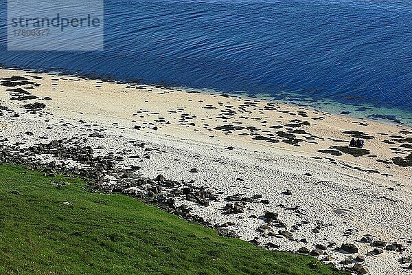 Innere Hebriden  Isle of Skye  Duirinish Halbinsel  Landschaft am Coral Beach bei Claigan  Schottland  Großbritannien  Europa