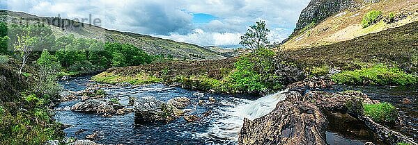 Wasserfälle am Dundonnell River in Wester Ross  NC500  Highlands  Schottland  UK