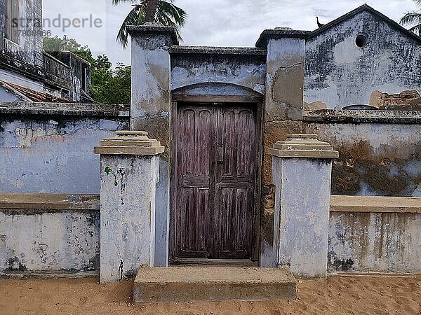 Die Architektur der traditionellen Eingangstür und Wandstruktur  Manapa  Tamil Nadu