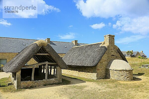 Ehemaliges Dorf Meneham mit reetgedeckten Häusern  heute Freiluftmuseum  Menez Ham  Kerlouan  Departement Finistère Penn ar Bed  Region Bretagne Breizh  Frankreich  Europa