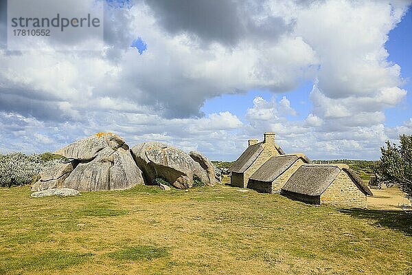 Ehemaliges Dorf Meneham mit reetgedeckten Häusern  heute Freiluftmuseum  Menez Ham  Kerlouan  Departement Finistère Penn ar Bed  Region Bretagne Breizh  Frankreich  Europa