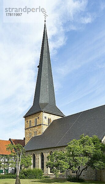 Evangelische Apostelkirche  Gütersloh  Ostwestfalen  Nordrhein-Westfalen  Deutschland  Europa