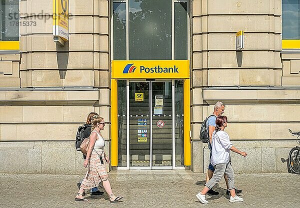 Postfiliale Postbank  Platz der Einheit  Potsdam  Brandenburg  Deutschland  Europa