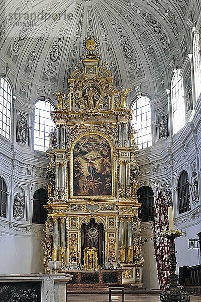 Altar  Jesuitenkirche St. Michael  Michaelskirche  München  Bayern  Deutschland  Europa
