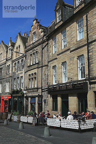 Edinburgh  Altstadt  Häuser in der Victoria Street  Häuserzeile  Schottland  Großbritannien  Europa