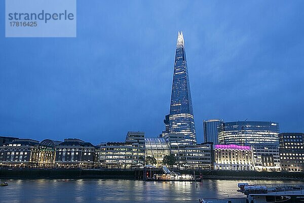 The Shard  Wolkenkratzer im Stadtteil Southwark  blaue Stunde  London  Großbritannien  Europa