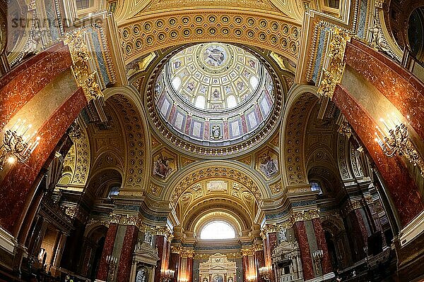 St Stephans Basilika  Innenansicht  Fisheye  Budapest V. kerület  Budapest  Ungarn  Europa