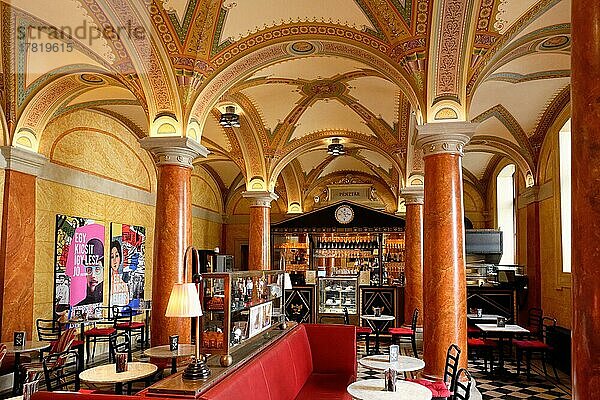 Oper  Cafe  Innenansicht  VI. Budapester Bezirk  Budapest  Ungarn  Europa