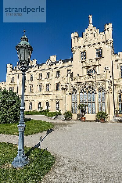 Schloss Lednice  Unesco-Stätte  Kulturlandschaft Lednice-Valtice  Tschechische Republik  Europa