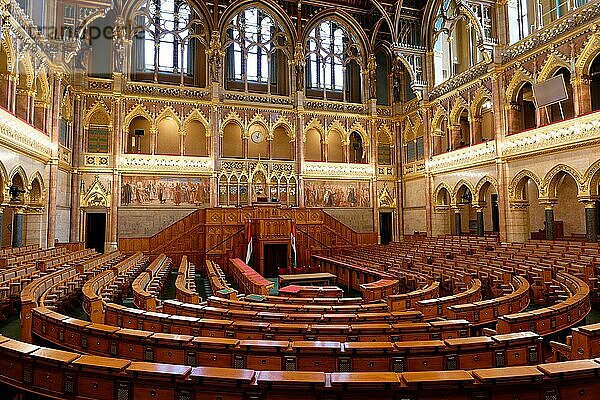 Parlament  Sitzungssaal  Innenansicht  Lipótváros  Budapest  Ungarn  Europa
