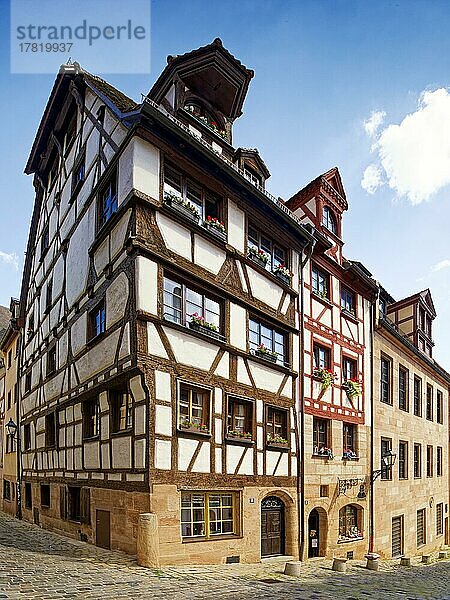 Fachwerkhäuser  restauriert  dreigeschossig  überbaut  Untere Kramergasse  Sebalder Altstadt  Nürnberg  Mittelfanken  Franken  Bayern  Deutschland  Europa