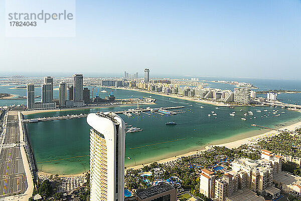 Vereinigte Arabische Emirate  Dubai  Luftaufnahme von Palm Jumeirah und Hafen