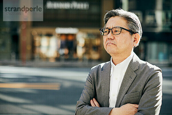 Porträt eines japanischen Mannes