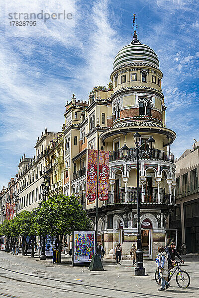 Edificio de La Adriatica  Sevilla  Andalusien  Spanien  Europa