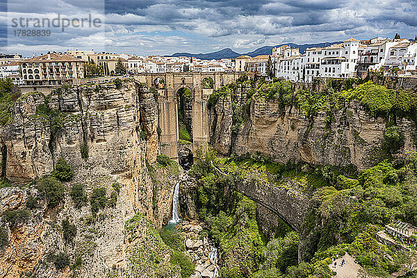 Luftaufnahme der historischen Stadt Ronda  Andalusien  Spanien  Europa