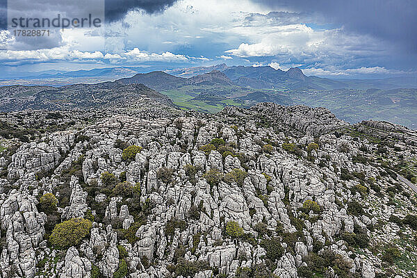 Luftaufnahme des Naturschutzgebiets El Torcal de Antequera  Antequera  Andalusien  Spanien  Europa