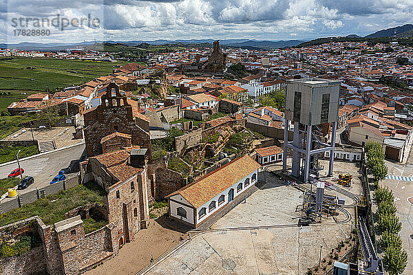Luftaufnahme des alten Bergwerks  Erbe des Quecksilbers  UNESCO-Welterbestätte  Almaden  Kastilien-La Mancha  Spanien  Europa